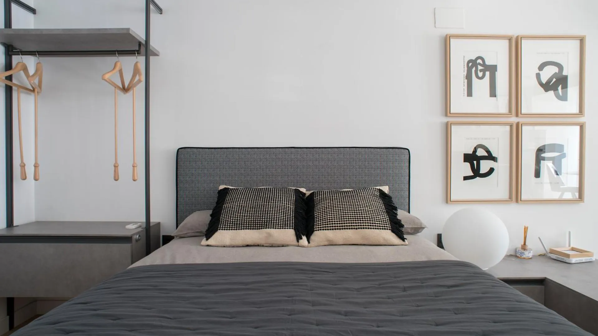 Apartaments Turistics Cardona IV アパート